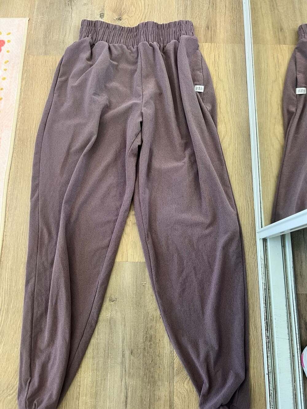 Five Dancewear Women's Textured High-Waisted lightweight Jogger Pants, Size SA